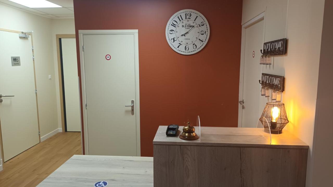 Le Petit Logis Hotel Beaumont-en-Veron Exterior photo