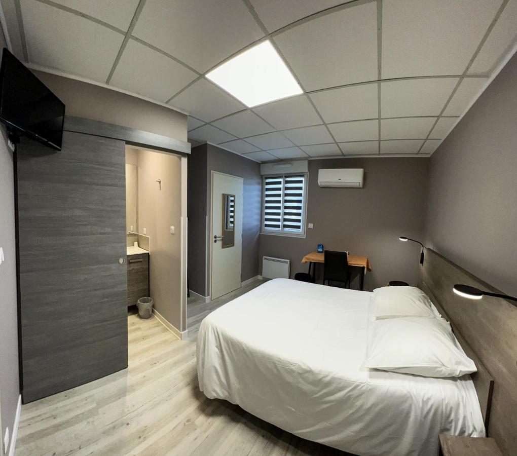 Le Petit Logis Hotel Beaumont-en-Veron Exterior photo