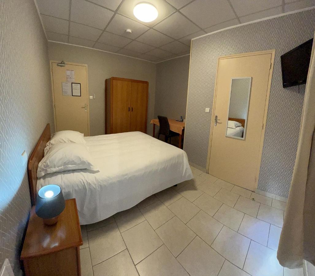 Le Petit Logis Hotel Beaumont-en-Veron Exterior photo